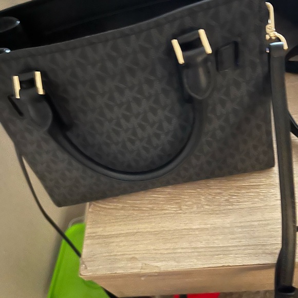 Michael KORS Bag - Picture 4 of 11
